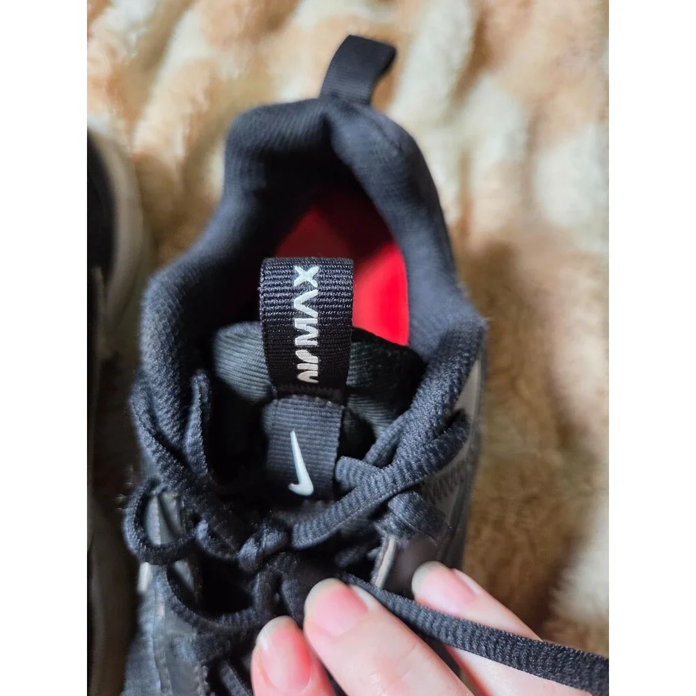 Nike boys air